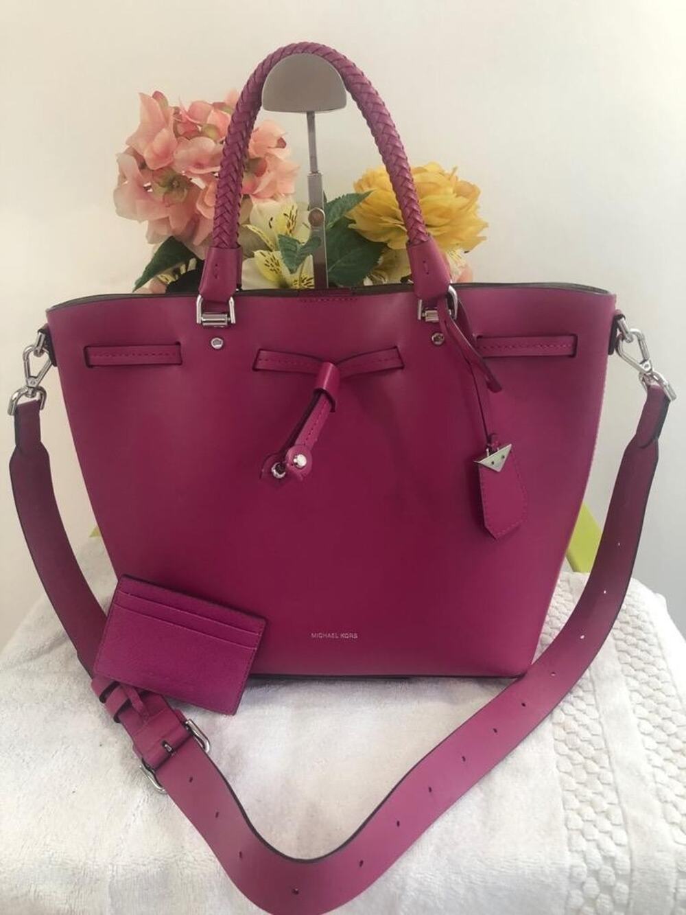 MICHAEL MICHAEL KORS Blakely Leather Messenger tote bag purse (700